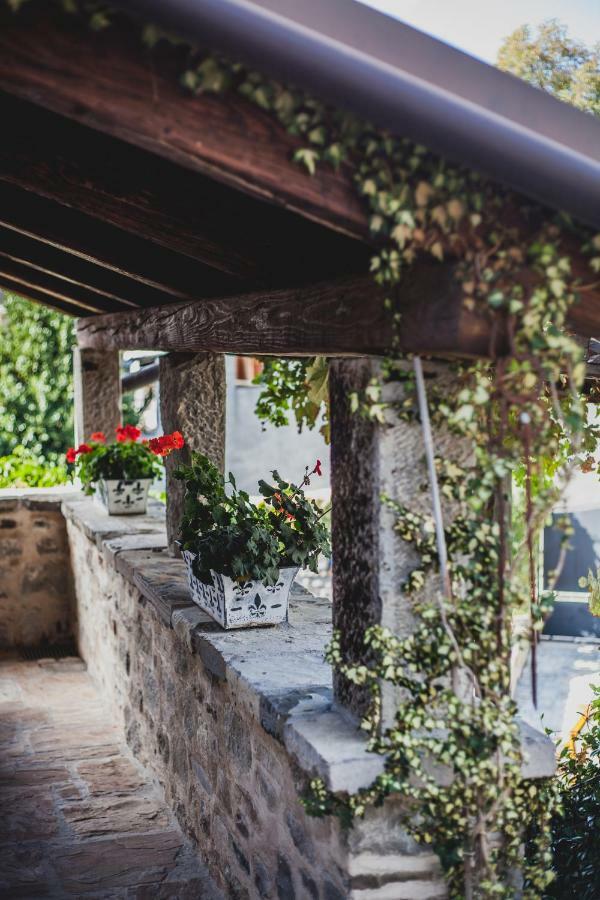 Holiday Homes Poli Svetega Antona Gracisce Exterior photo