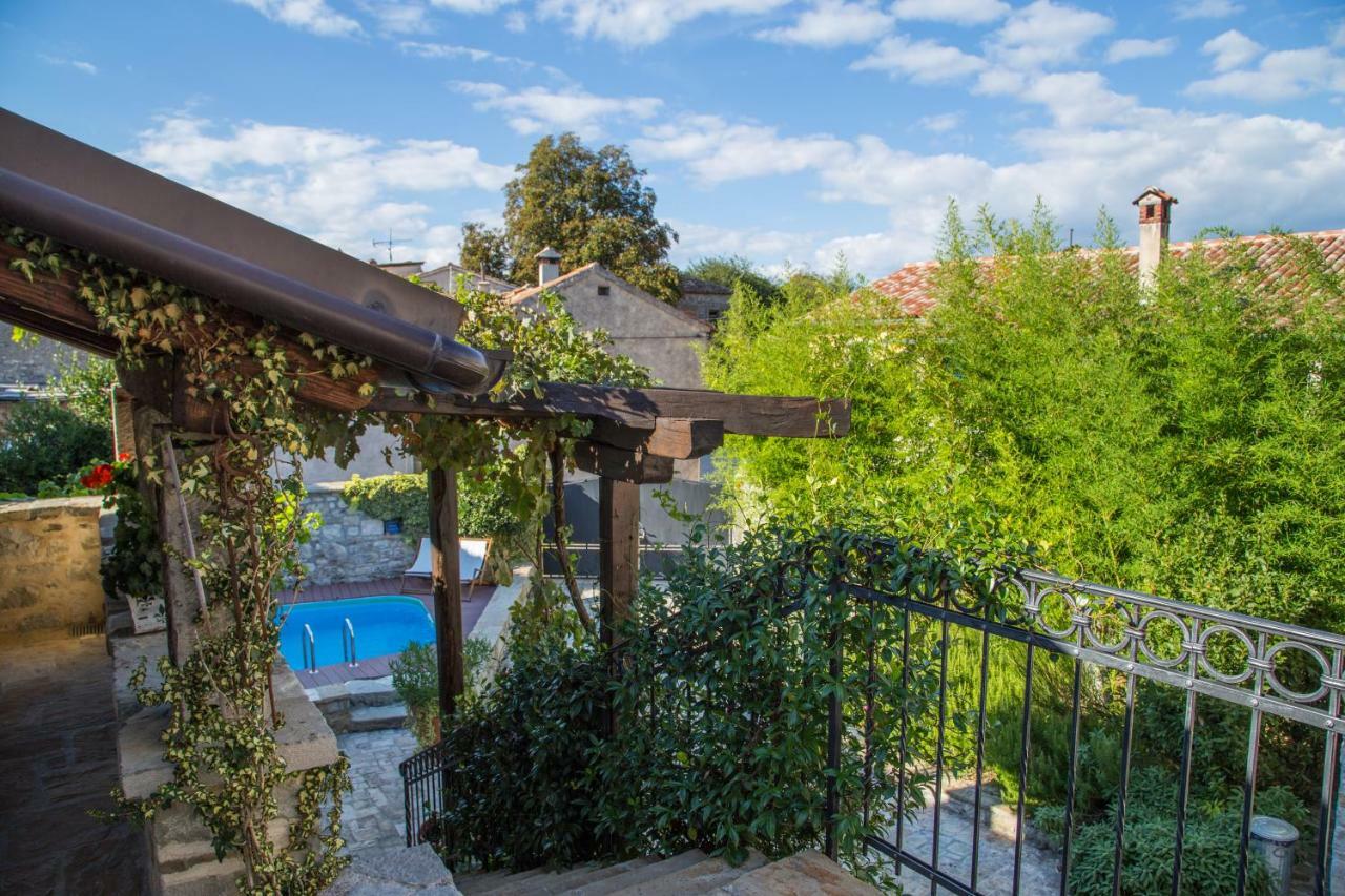Holiday Homes Poli Svetega Antona Gracisce Exterior photo